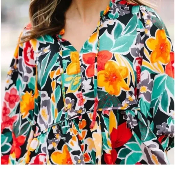 Vibrant Floral Boho Babydoll Peplum Top Split Neck Tie 3/4 Sleeve - Picture 2 of 3